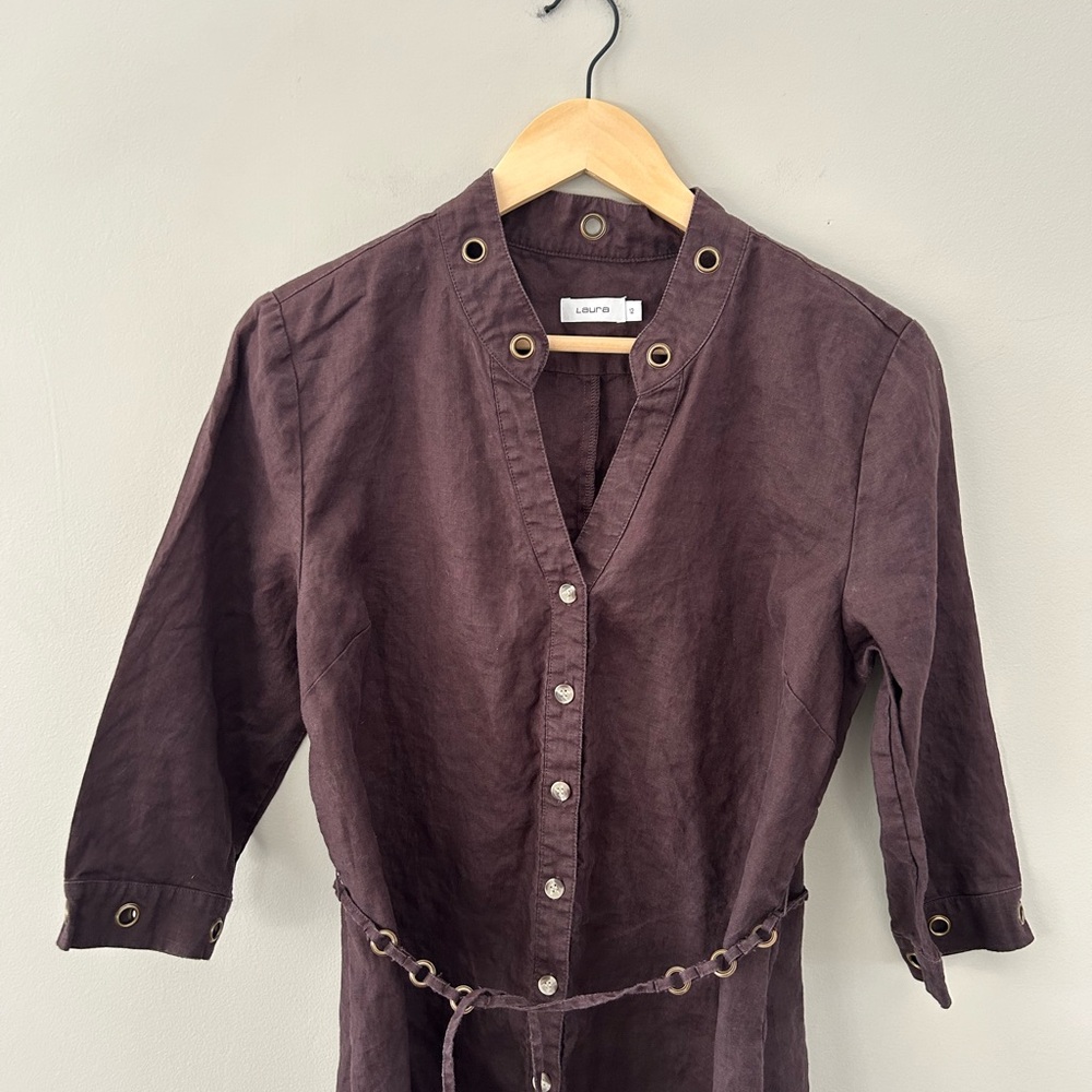Laura Brown Linen Belted V-Neck Button Down Collarless Bronze Accented Tunic - Picture 6 of 7